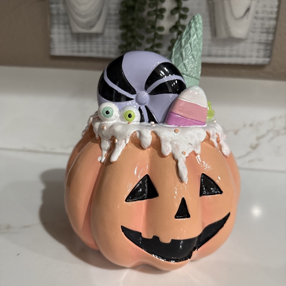 Pumpkin Sweet Treat Halloween Decor Summerween - Picture 6 of 6